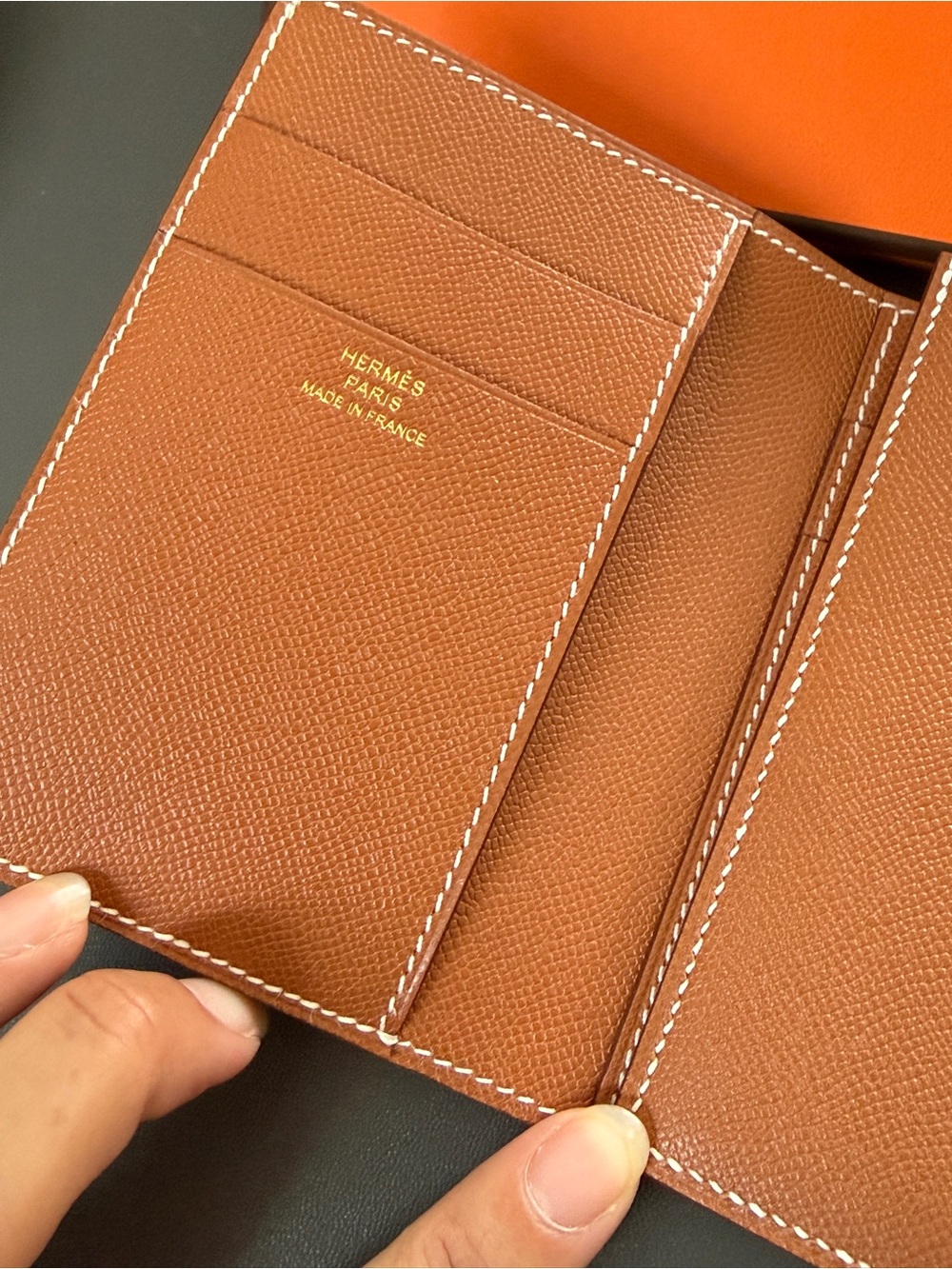NWT Hermès Bearn Tri-fold in Brown Madame Leather with Gold Hardware - Picture 2 of 9
